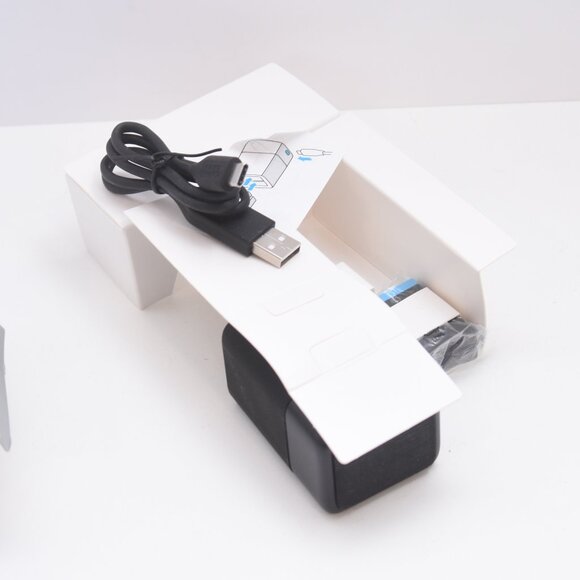 NIB GoPro Dual Battery Charger + 1 Battery Hero 8/7/6 Black - Picture 7 of 11